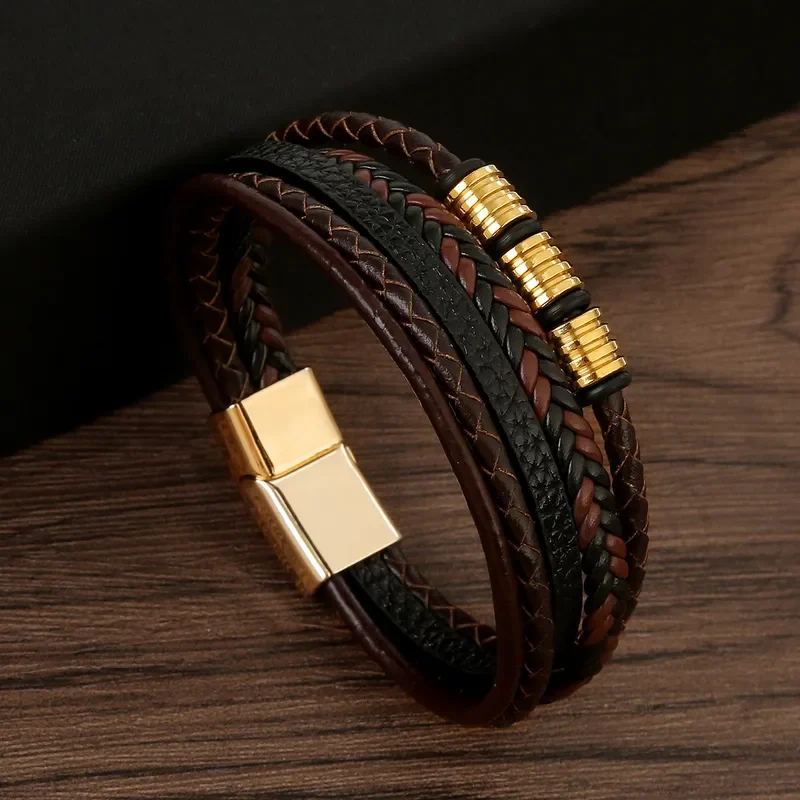 Pulsera marrón de 5 tiras con broche y detalles en dorado