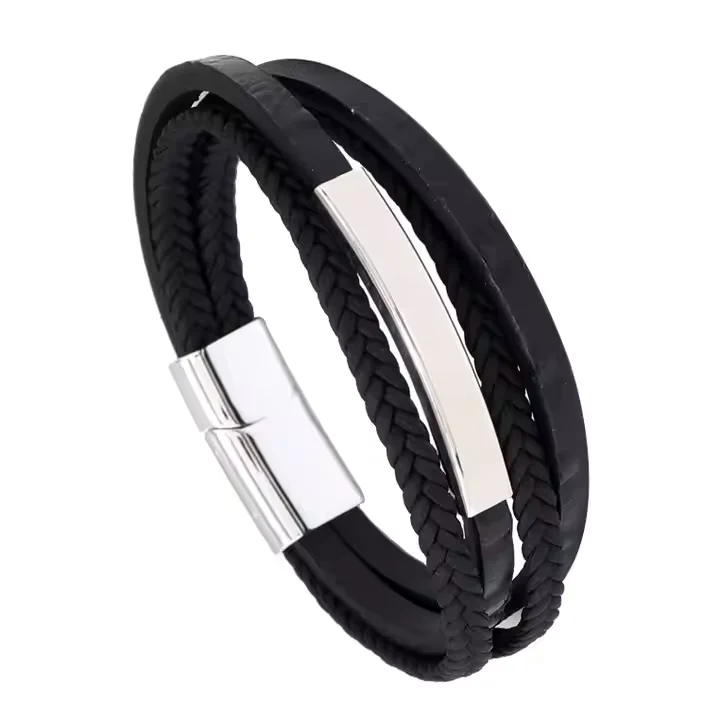Pulsera negro mate de 4 tiras y aplique