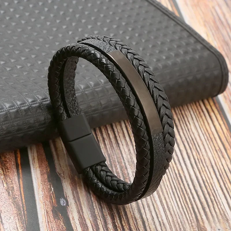 Pulsera triple con aplique negro