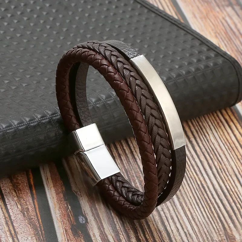 Pulsera triple marrón con aplique plateado
