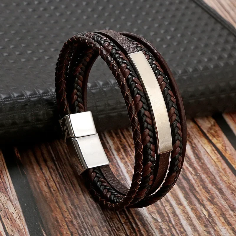 Pulsera marrón de 5 tiras con aplique plateado