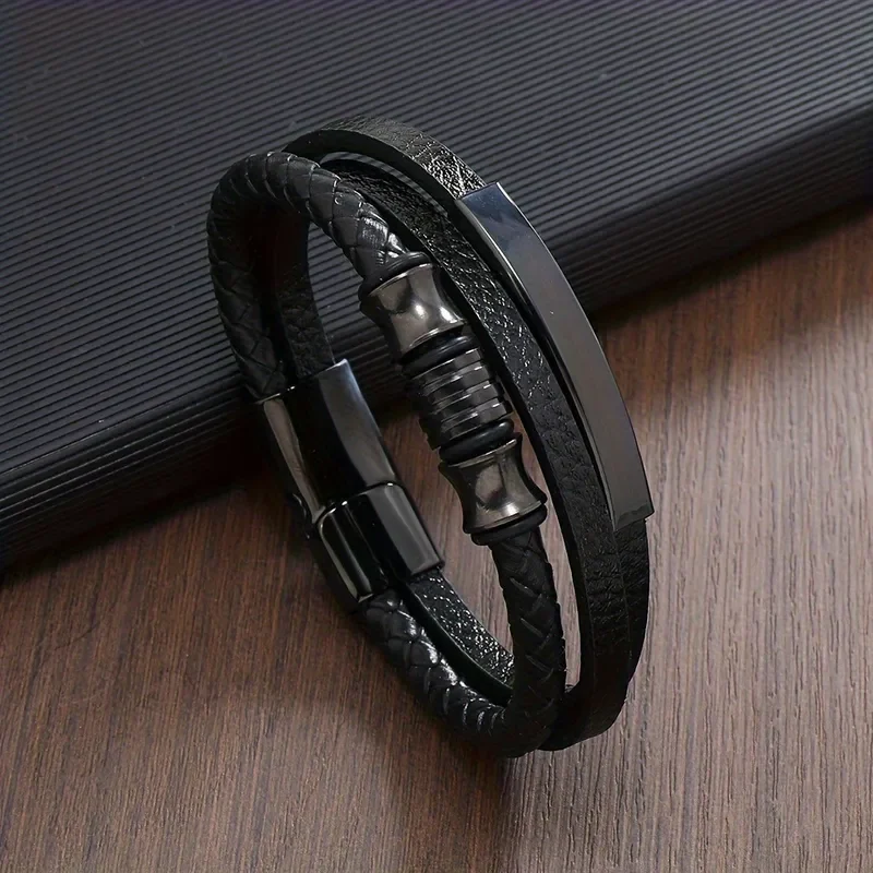 Pulsera negra triple con apliques negros