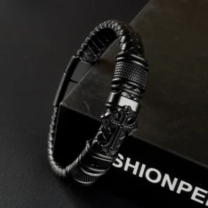 Pulsera negra con cruz y apliques negros